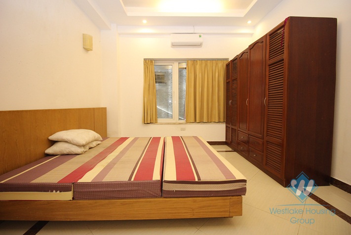 Spacious three bed apartment for rent on Westlake side